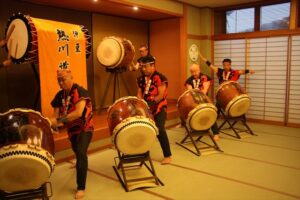 迫力の「熱川道灌太鼓」