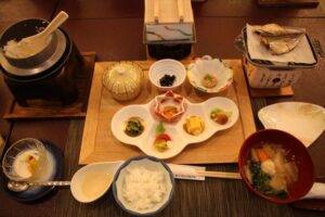 翌朝の食事も豪華に銘々膳で